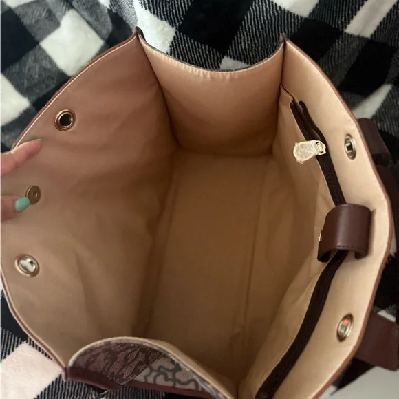 Tous Brown Leather Tote with Signature Style - Picture 3 of 3